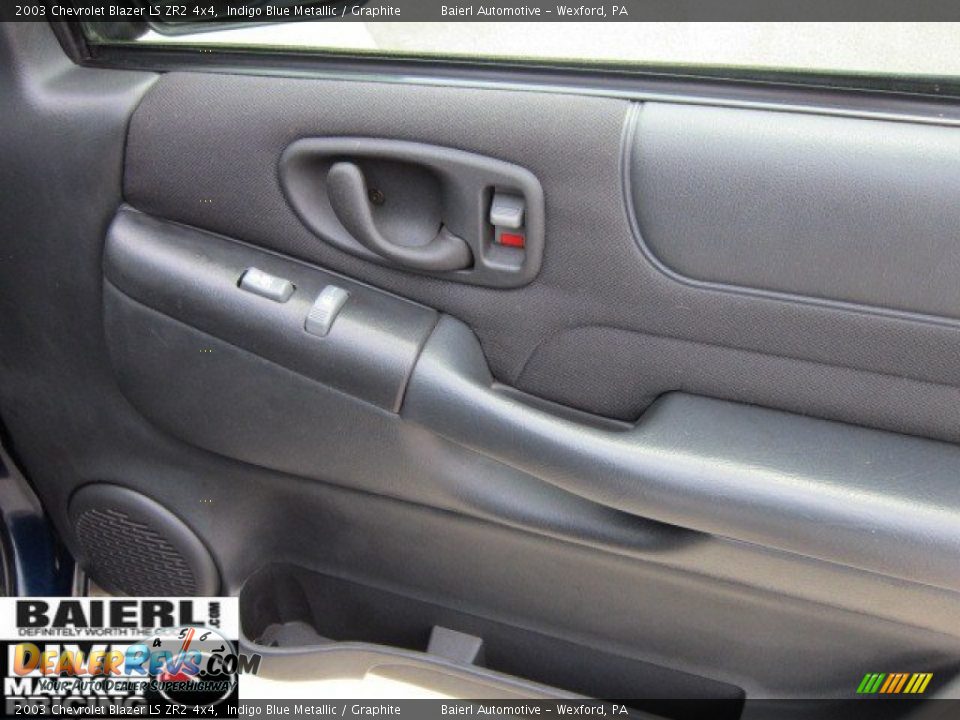 2003 Chevrolet Blazer LS ZR2 4x4 Indigo Blue Metallic / Graphite Photo #17