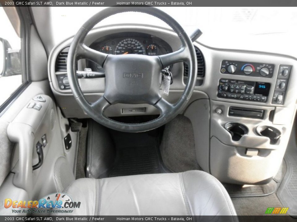 Dashboard of 2003 GMC Safari SLT AWD Photo #11