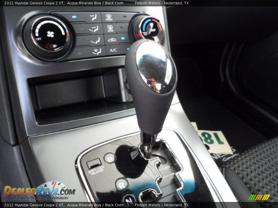 2012 Hyundai Genesis Coupe 2.0T Shifter Photo #30
