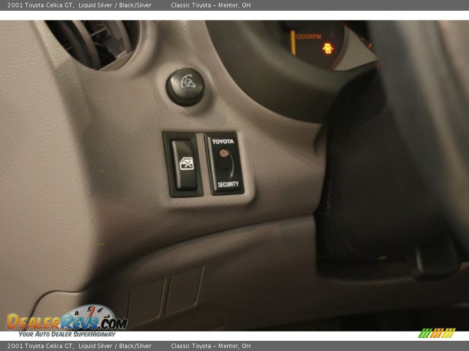 Controls of 2001 Toyota Celica GT Photo #7