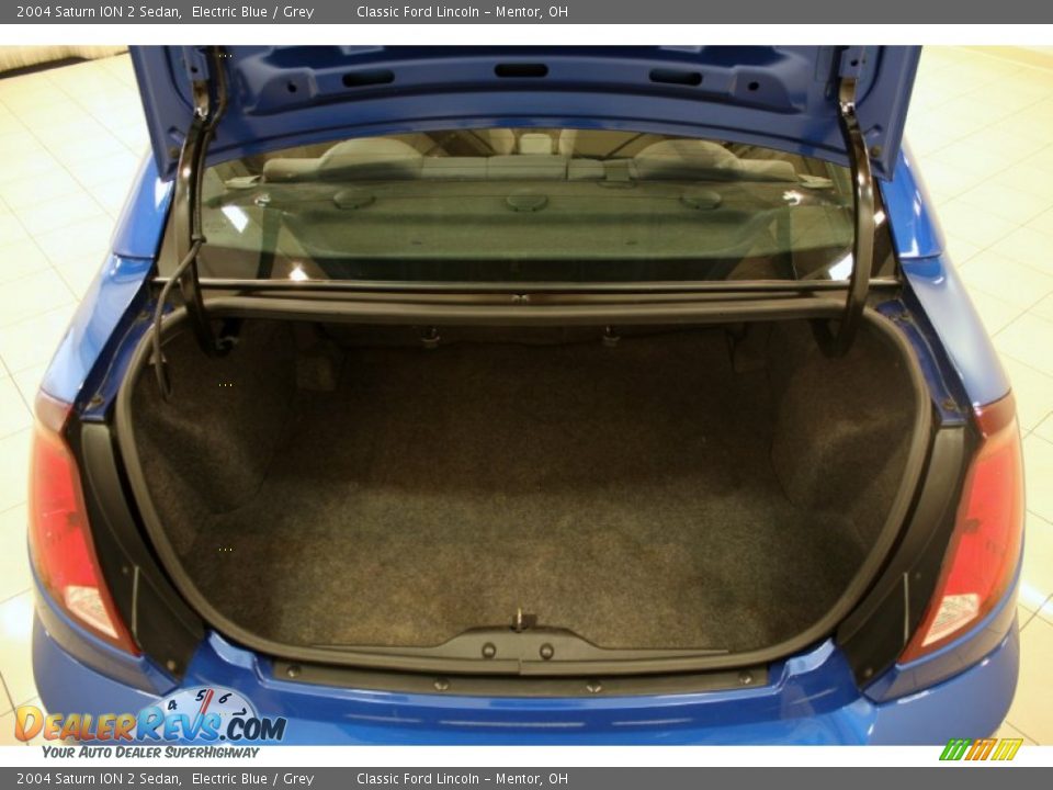 2004 Saturn ION 2 Sedan Electric Blue / Grey Photo #13