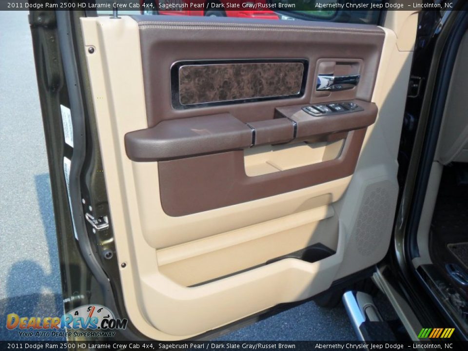 2011 Dodge Ram 2500 HD Laramie Crew Cab 4x4 Sagebrush Pearl / Dark Slate Gray/Russet Brown Photo #8
