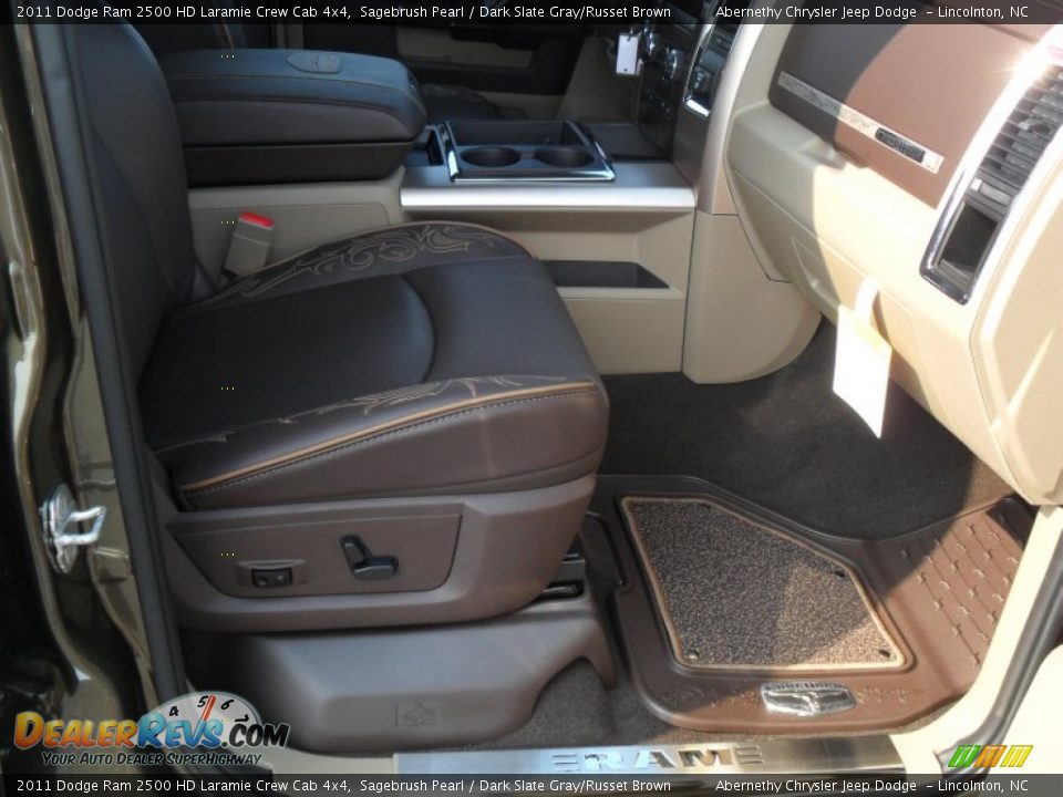 2011 Dodge Ram 2500 HD Laramie Crew Cab 4x4 Sagebrush Pearl / Dark Slate Gray/Russet Brown Photo #23