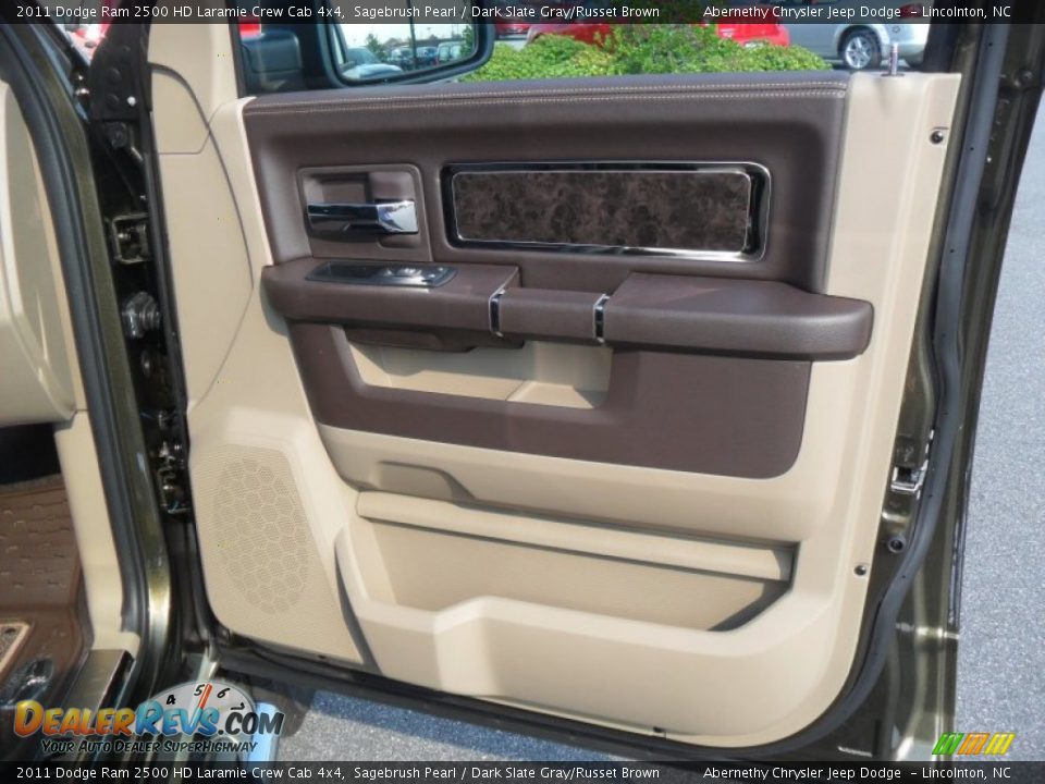 2011 Dodge Ram 2500 HD Laramie Crew Cab 4x4 Sagebrush Pearl / Dark Slate Gray/Russet Brown Photo #25