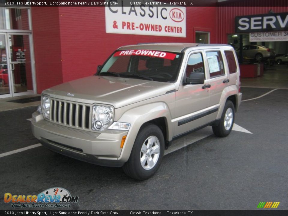 2010 Jeep Liberty Sport Light Sandstone Pearl / Dark Slate Gray Photo #1