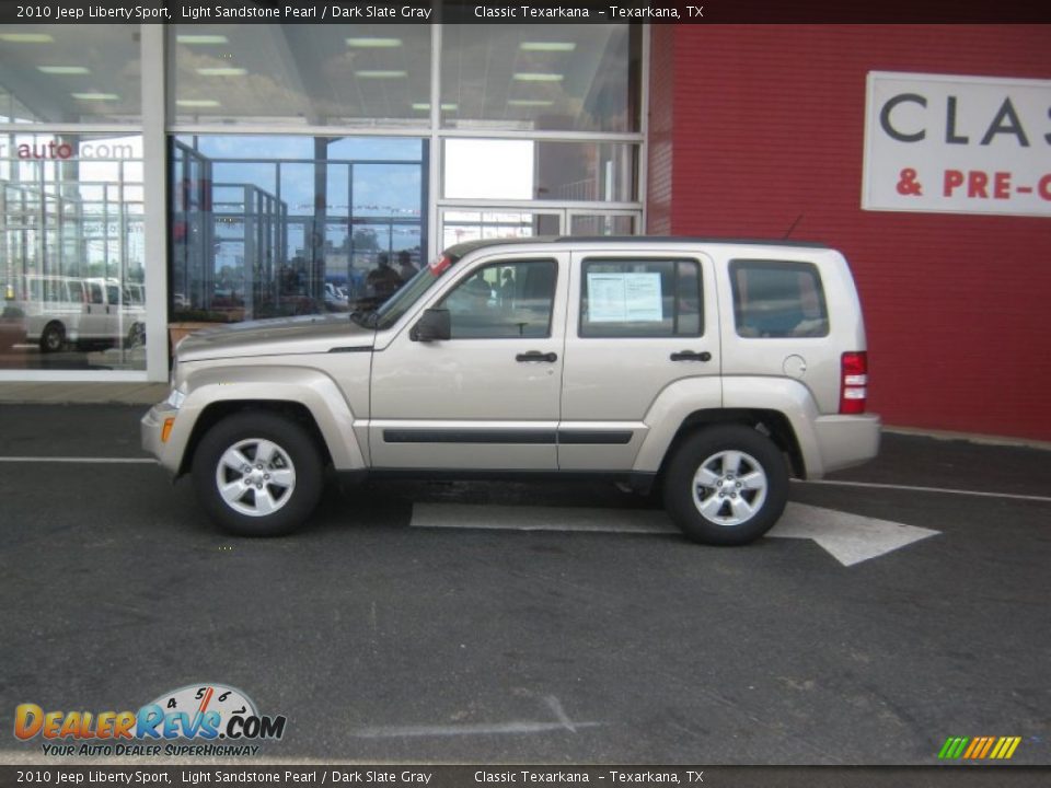 2010 Jeep Liberty Sport Light Sandstone Pearl / Dark Slate Gray Photo #2