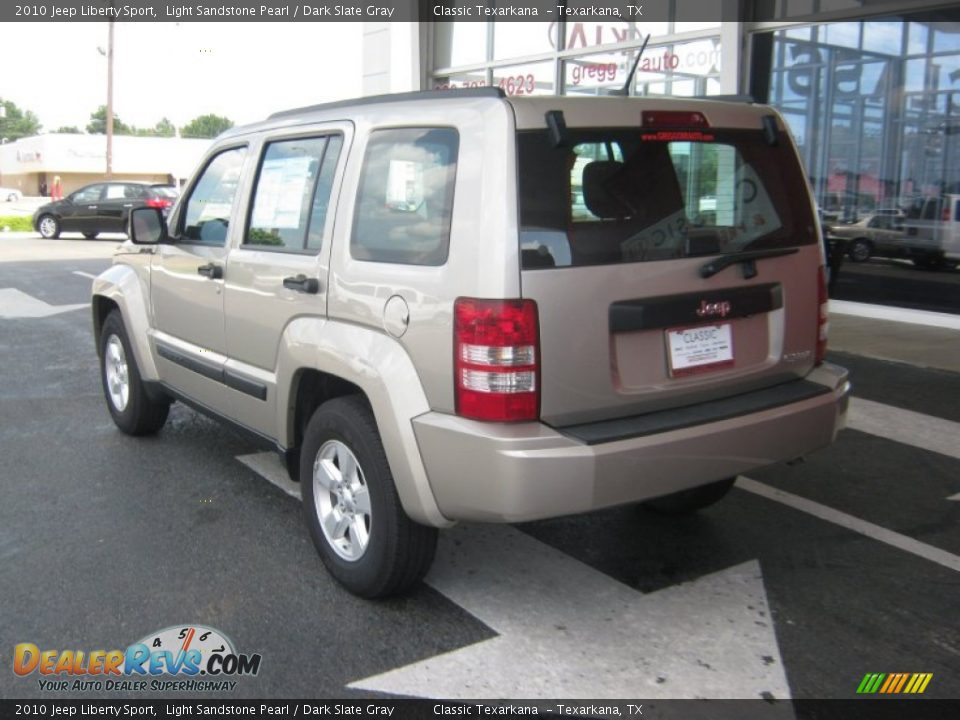 2010 Jeep Liberty Sport Light Sandstone Pearl / Dark Slate Gray Photo #3