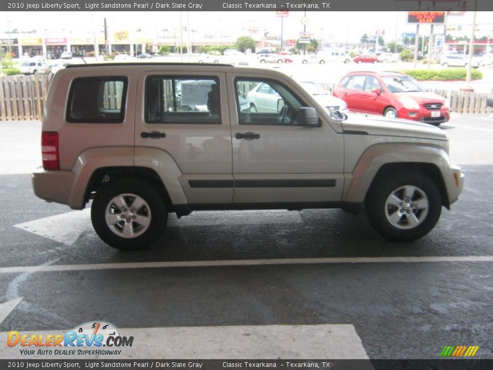 2010 Jeep Liberty Sport Light Sandstone Pearl / Dark Slate Gray Photo #6