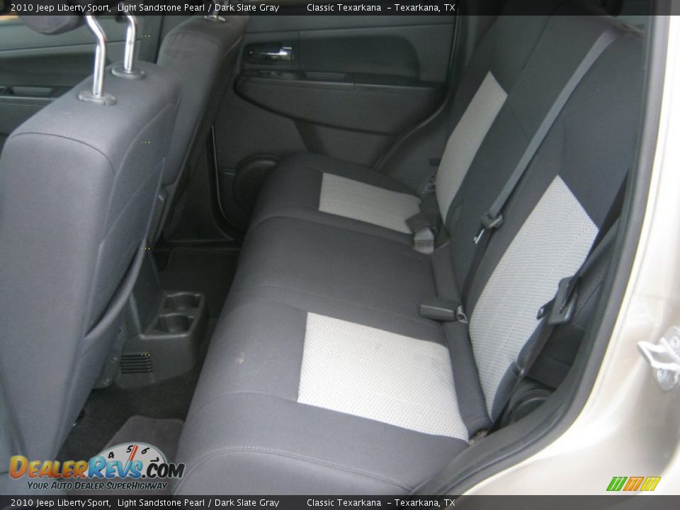 2010 Jeep Liberty Sport Light Sandstone Pearl / Dark Slate Gray Photo #14