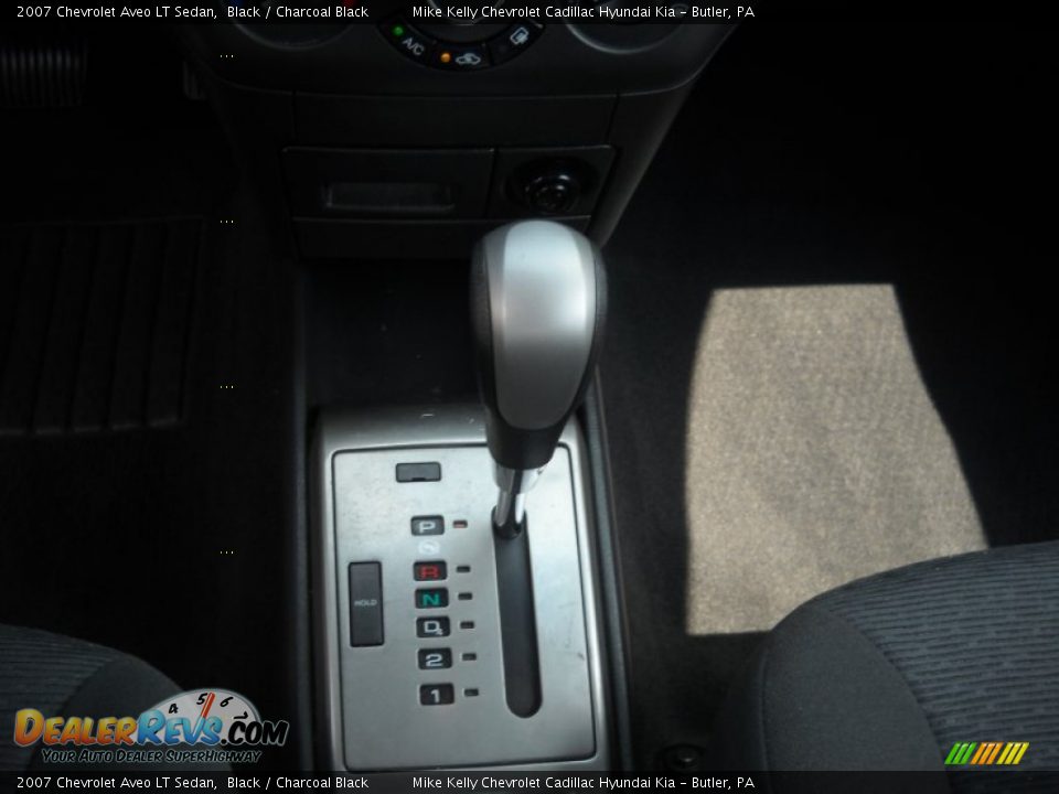 2007 Chevrolet Aveo LT Sedan Shifter Photo #18