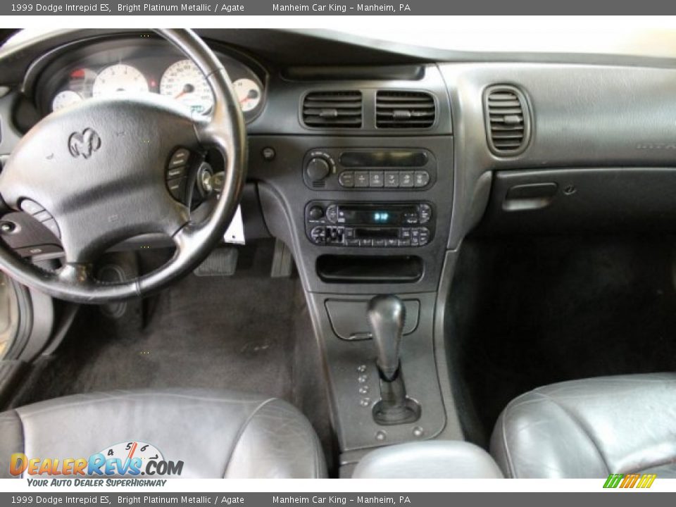 Dashboard of 1999 Dodge Intrepid ES Photo #5