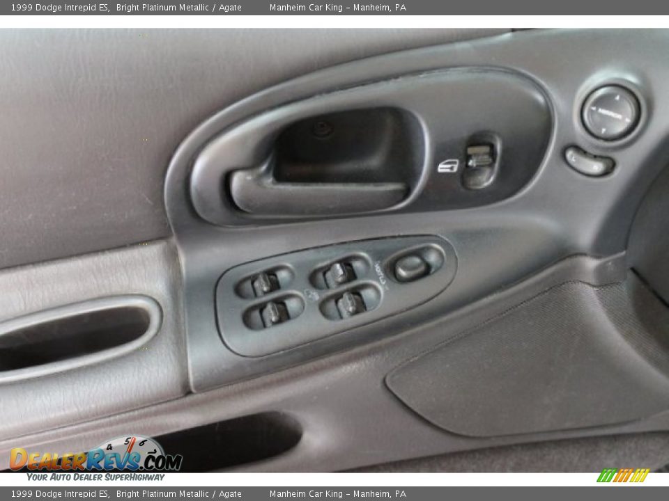 Controls of 1999 Dodge Intrepid ES Photo #9