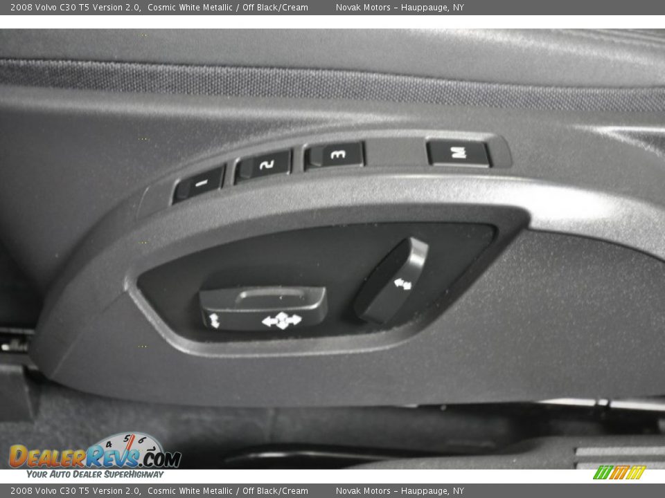 Controls of 2008 Volvo C30 T5 Version 2.0 Photo #14