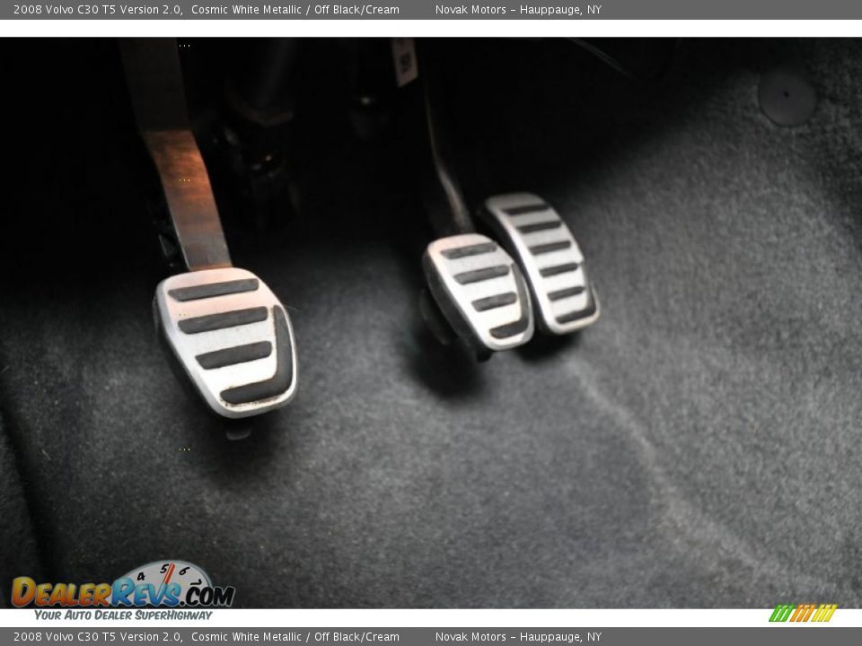 Controls of 2008 Volvo C30 T5 Version 2.0 Photo #16