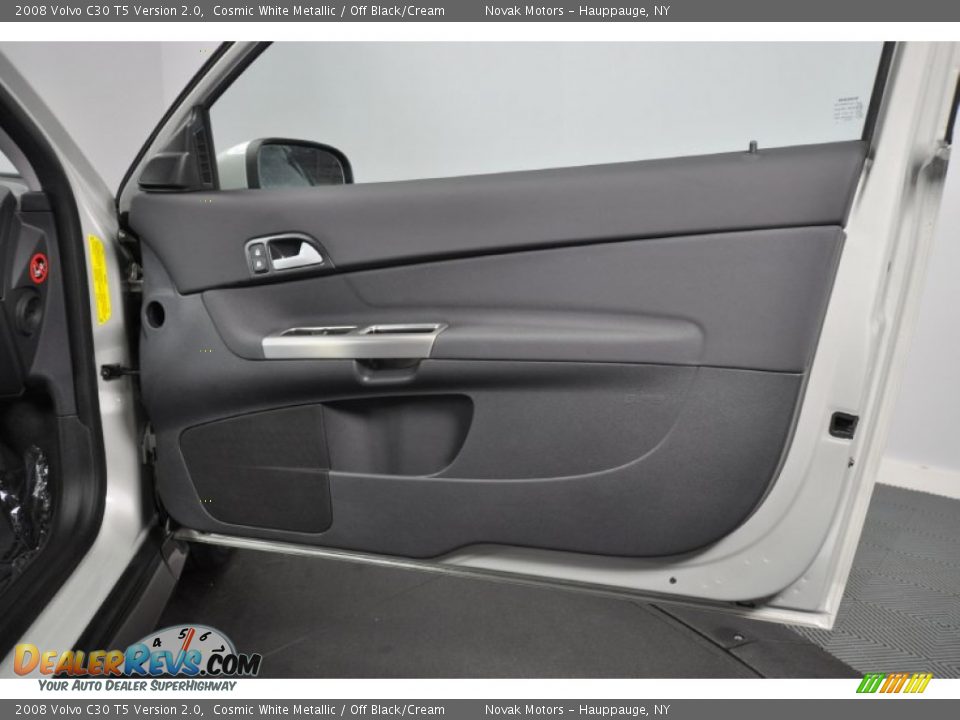 Door Panel of 2008 Volvo C30 T5 Version 2.0 Photo #20