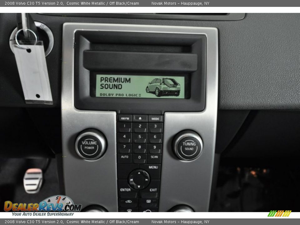 2008 Volvo C30 T5 Version 2.0 Cosmic White Metallic / Off Black/Cream Photo #26