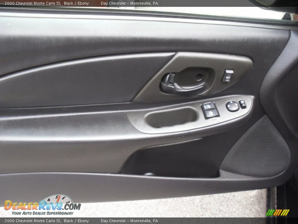 2000 Chevrolet Monte Carlo SS Black / Ebony Photo #7