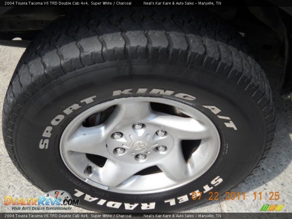 2004 Toyota Tacoma V6 TRD Double Cab 4x4 Super White / Charcoal Photo #9