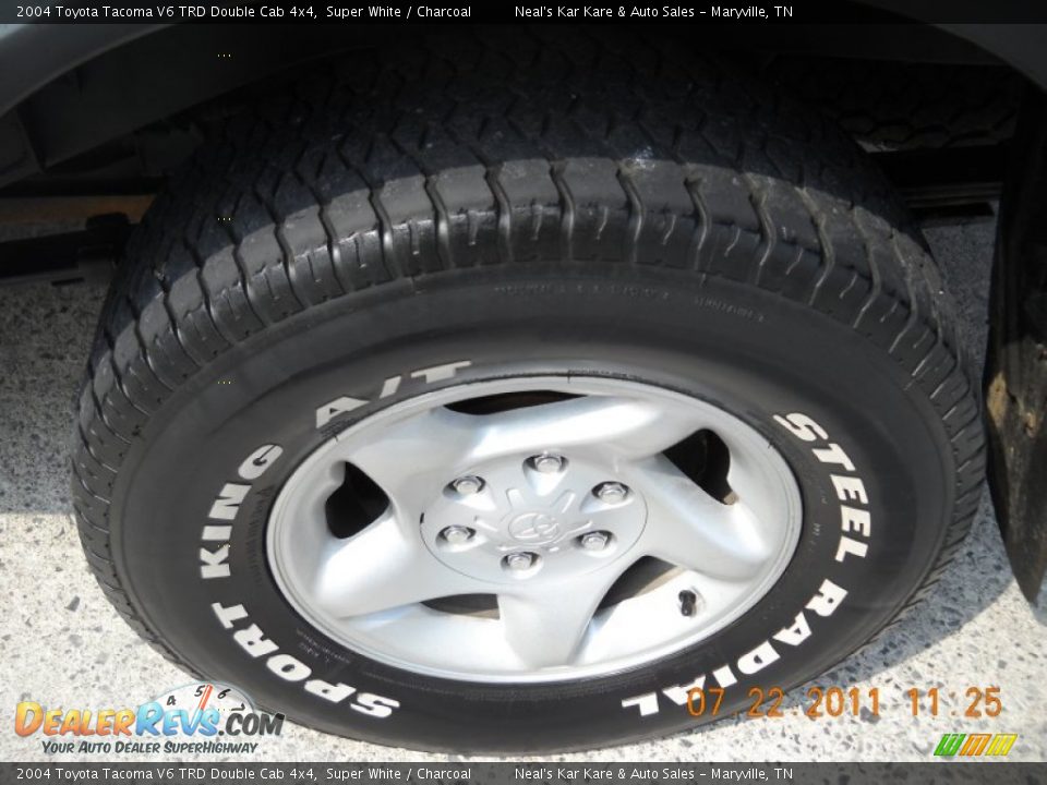 2004 Toyota Tacoma V6 TRD Double Cab 4x4 Super White / Charcoal Photo #10