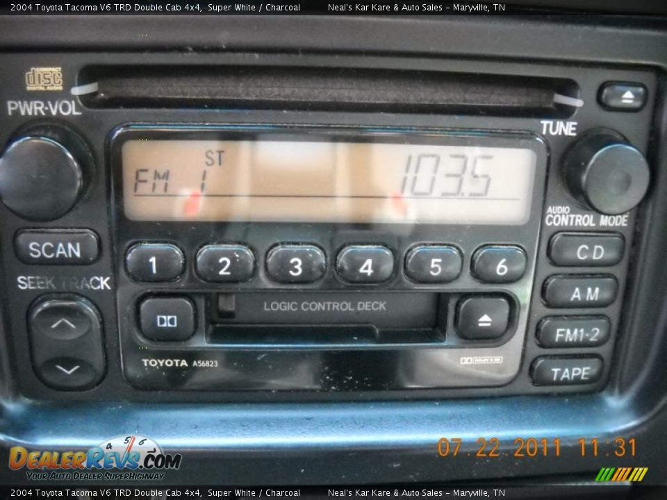 2004 Toyota Tacoma V6 TRD Double Cab 4x4 Super White / Charcoal Photo #21
