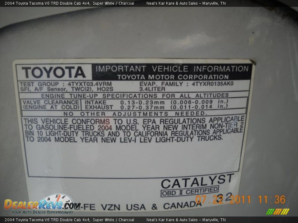 2004 Toyota Tacoma V6 TRD Double Cab 4x4 Super White / Charcoal Photo #32