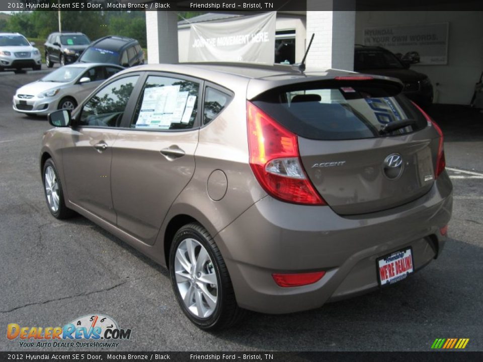 2012 Hyundai Accent SE 5 Door Mocha Bronze / Black Photo #8