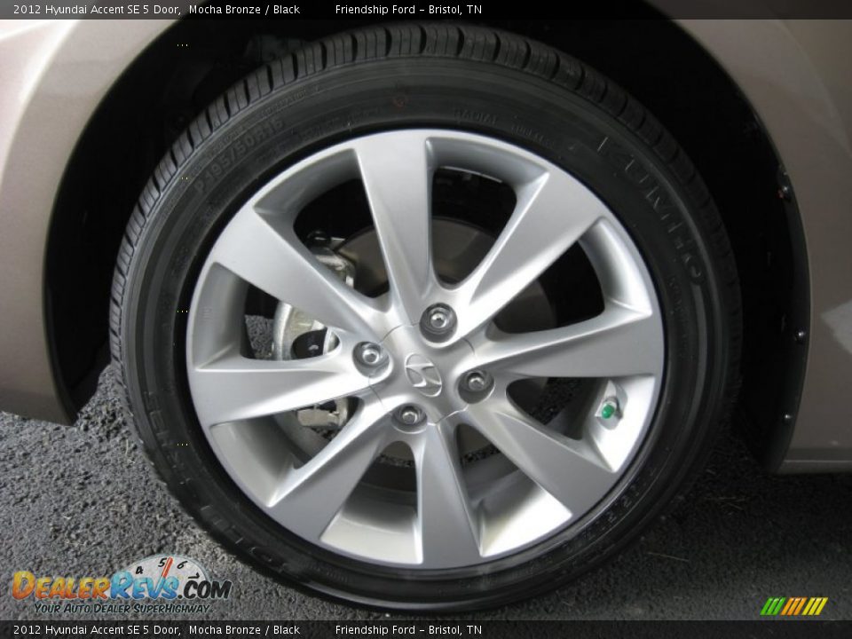 2012 Hyundai Accent SE 5 Door Wheel Photo #10