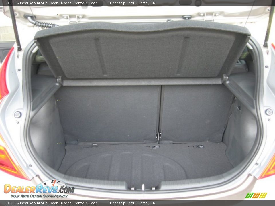 2012 Hyundai Accent SE 5 Door Mocha Bronze / Black Photo #11