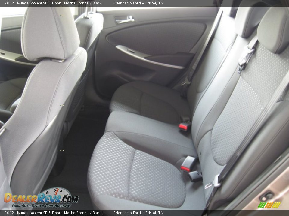 2012 Hyundai Accent SE 5 Door Mocha Bronze / Black Photo #16