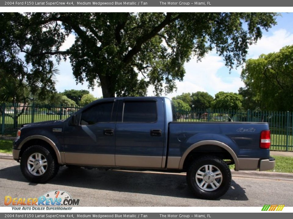 2004 Ford F150 Lariat SuperCrew 4x4 Medium Wedgewood Blue Metallic / Tan Photo #4