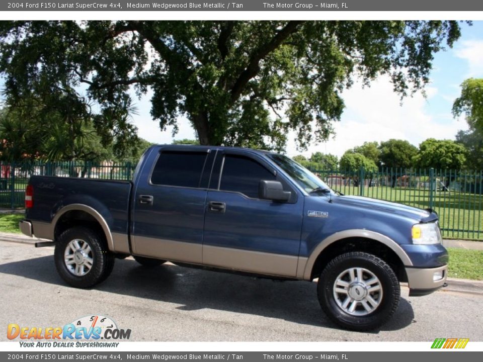 2004 Ford F150 Lariat SuperCrew 4x4 Medium Wedgewood Blue Metallic / Tan Photo #11