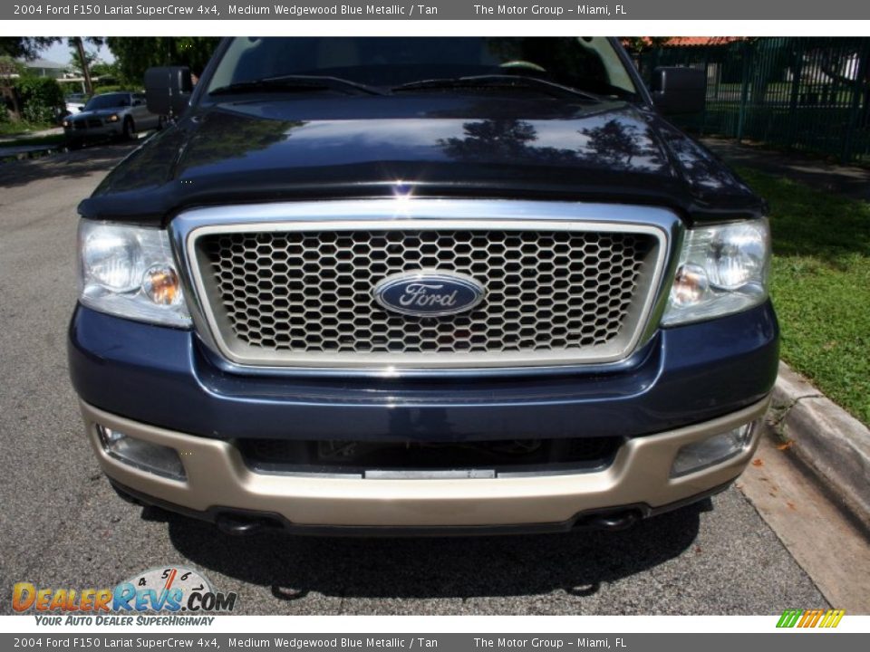 2004 Ford F150 Lariat SuperCrew 4x4 Medium Wedgewood Blue Metallic / Tan Photo #15