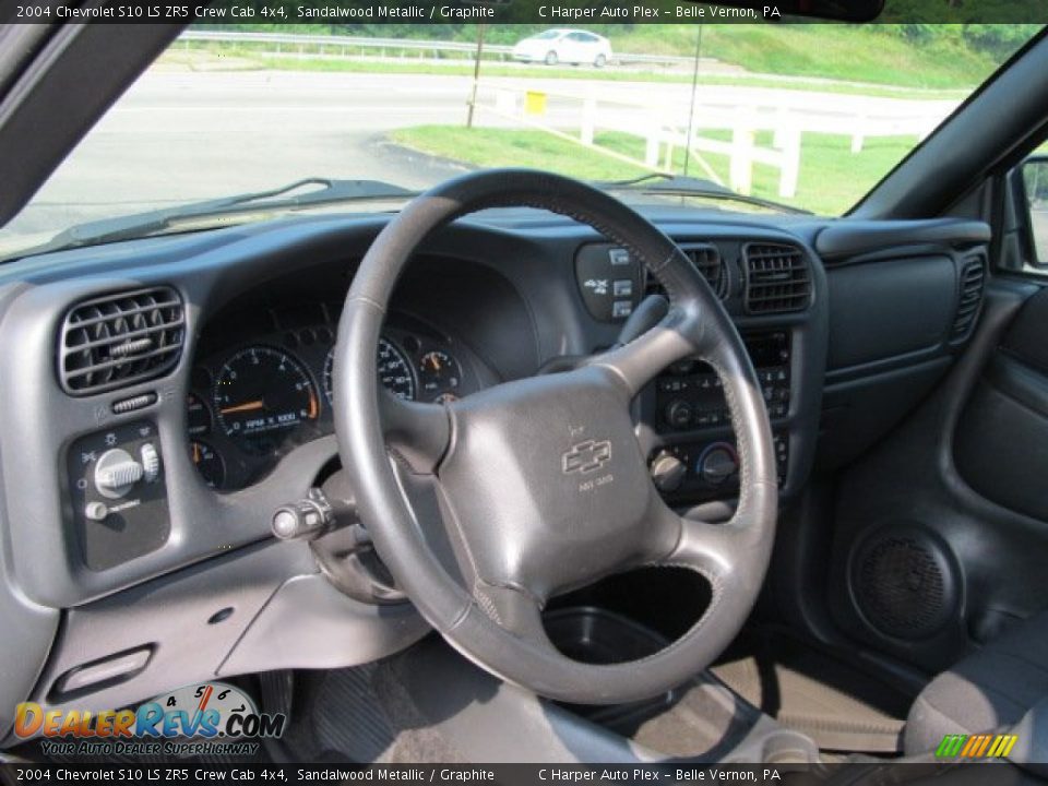 2004 Chevrolet S10 LS ZR5 Crew Cab 4x4 Sandalwood Metallic / Graphite Photo #13