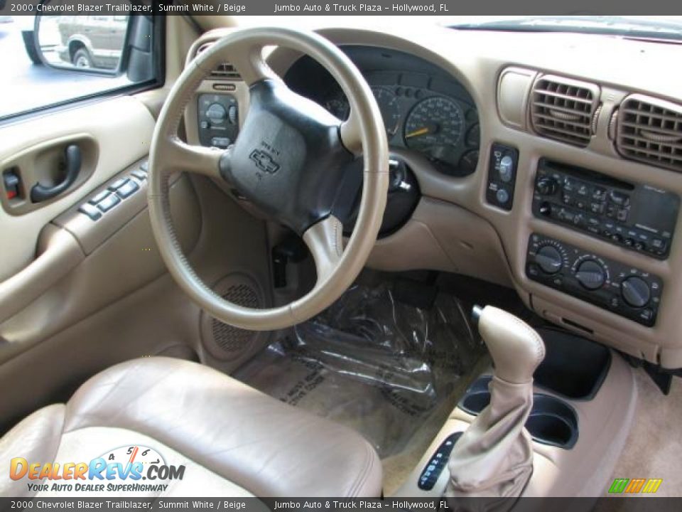 2000 Chevrolet Blazer Trailblazer Summit White / Beige Photo #13