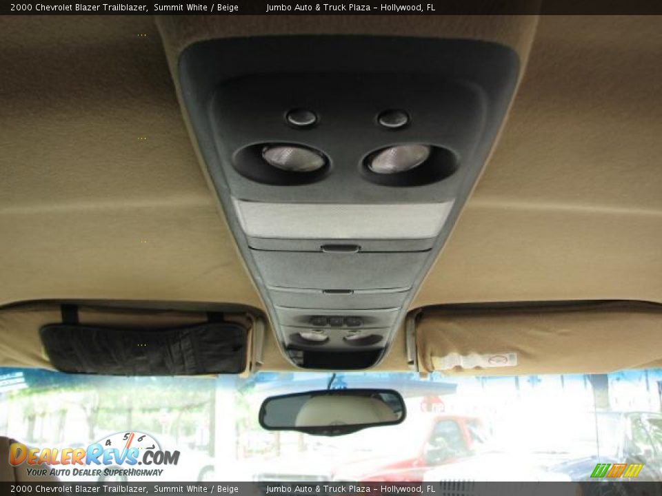 2000 Chevrolet Blazer Trailblazer Summit White / Beige Photo #15