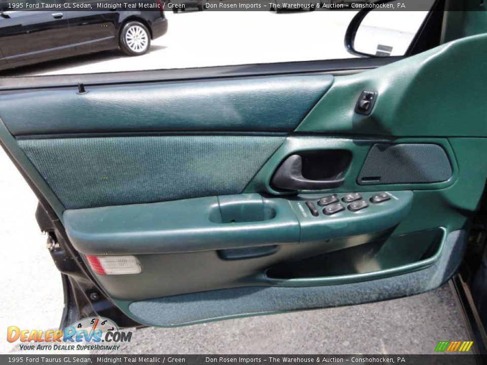 1995 Ford Taurus GL Sedan Midnight Teal Metallic / Green Photo #14