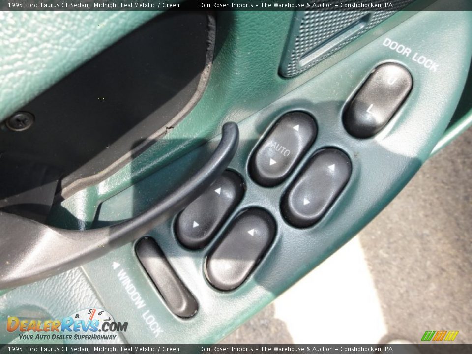 1995 Ford Taurus GL Sedan Midnight Teal Metallic / Green Photo #15