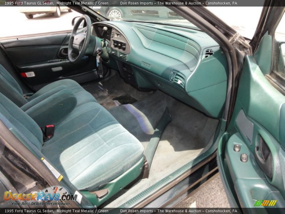 1995 Ford Taurus GL Sedan Midnight Teal Metallic / Green Photo #18