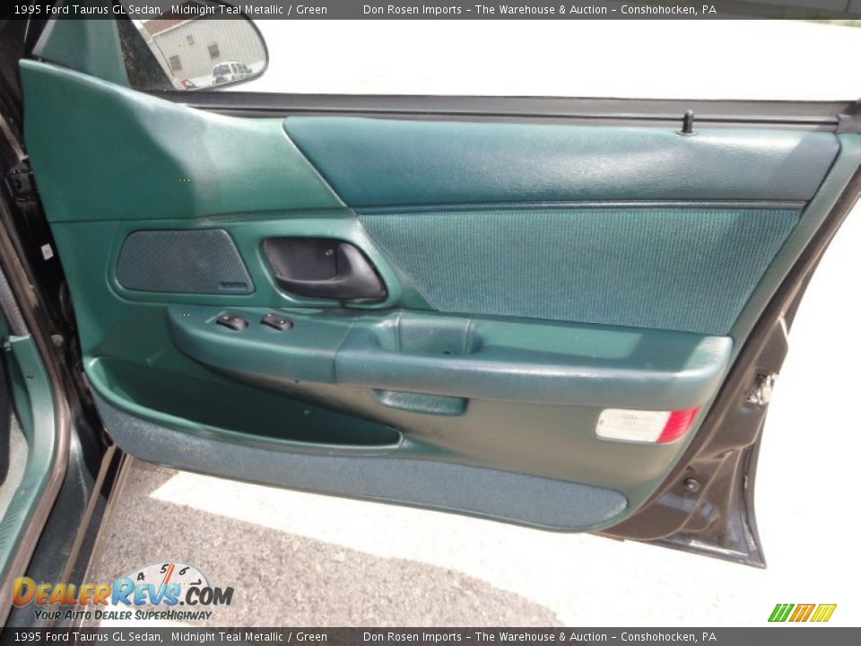 1995 Ford Taurus GL Sedan Midnight Teal Metallic / Green Photo #22