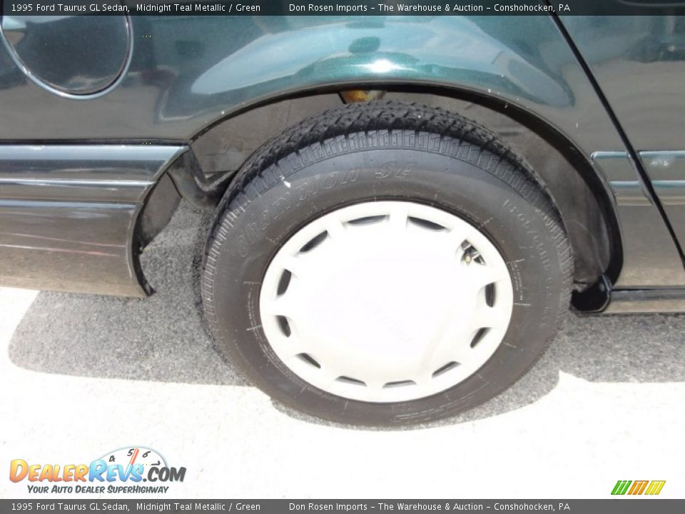 1995 Ford Taurus GL Sedan Midnight Teal Metallic / Green Photo #29