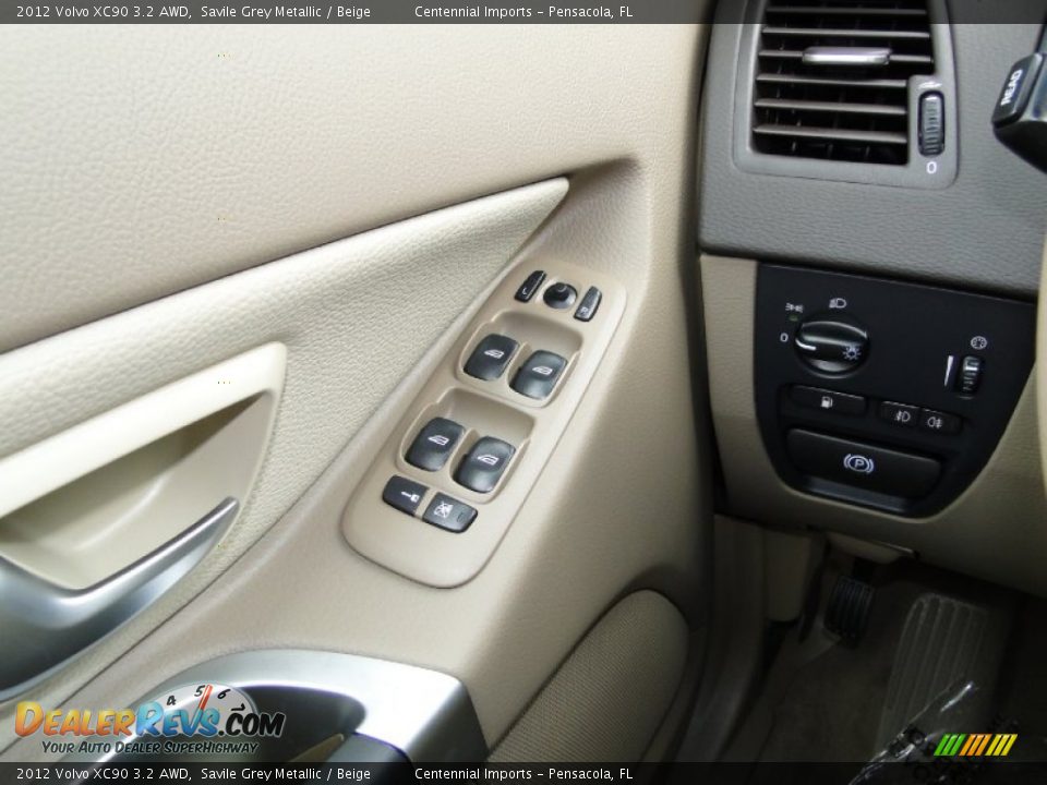 Controls of 2012 Volvo XC90 3.2 AWD Photo #11