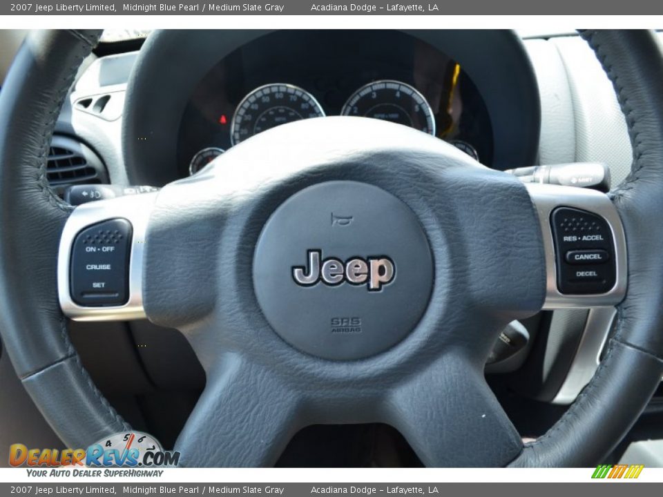 2007 Jeep Liberty Limited Steering Wheel Photo #21