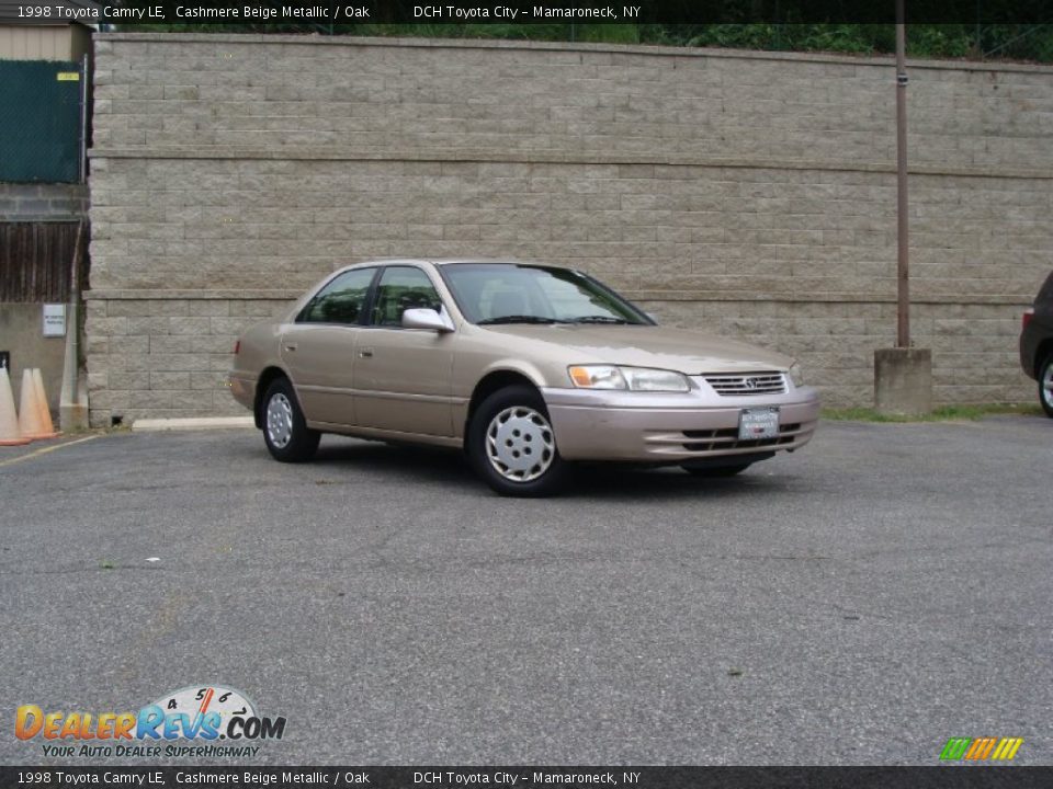 1998 Toyota Camry LE Cashmere Beige Metallic / Oak Photo #1