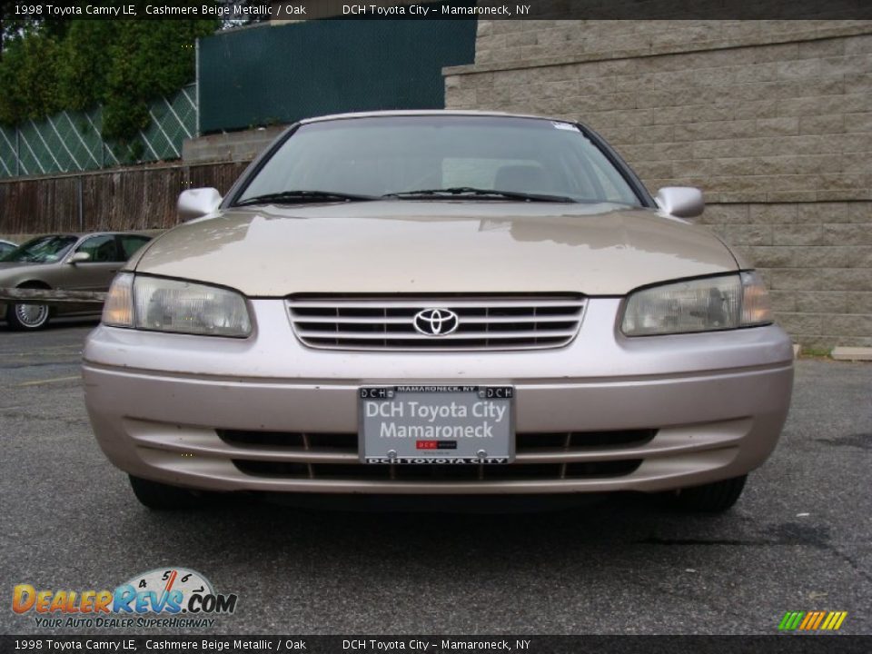 1998 Toyota Camry LE Cashmere Beige Metallic / Oak Photo #4