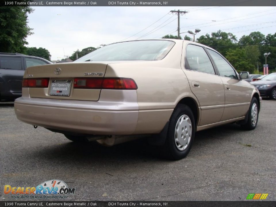 1998 Toyota Camry LE Cashmere Beige Metallic / Oak Photo #6