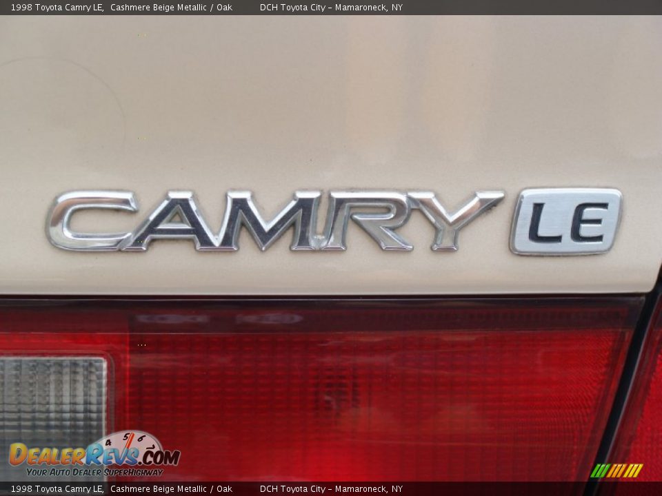 1998 Toyota Camry LE Logo Photo #9