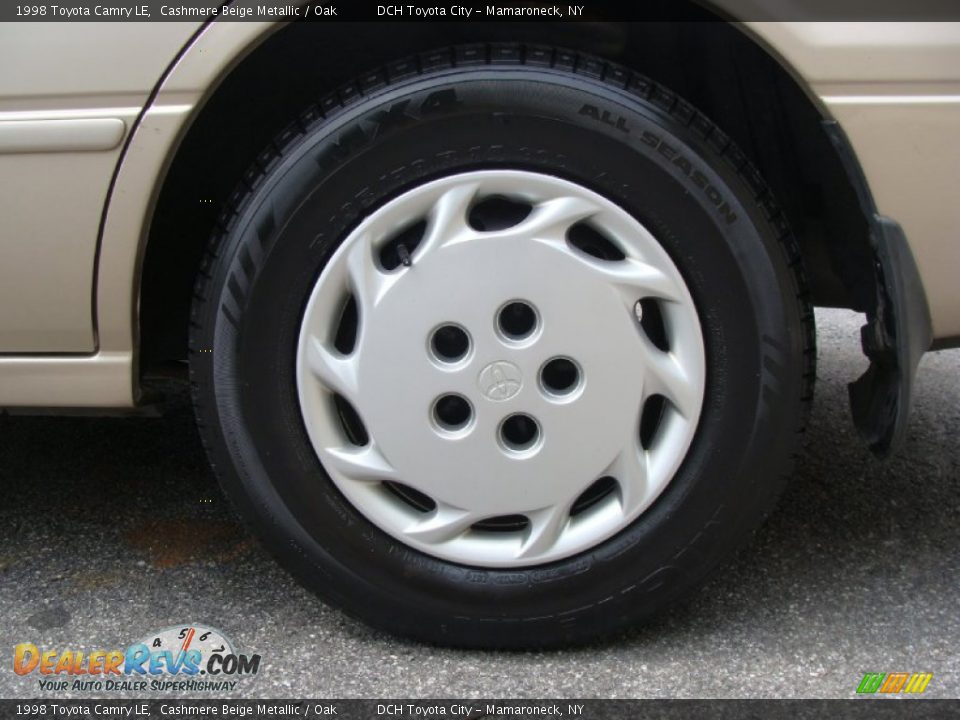 1998 Toyota Camry LE Wheel Photo #11