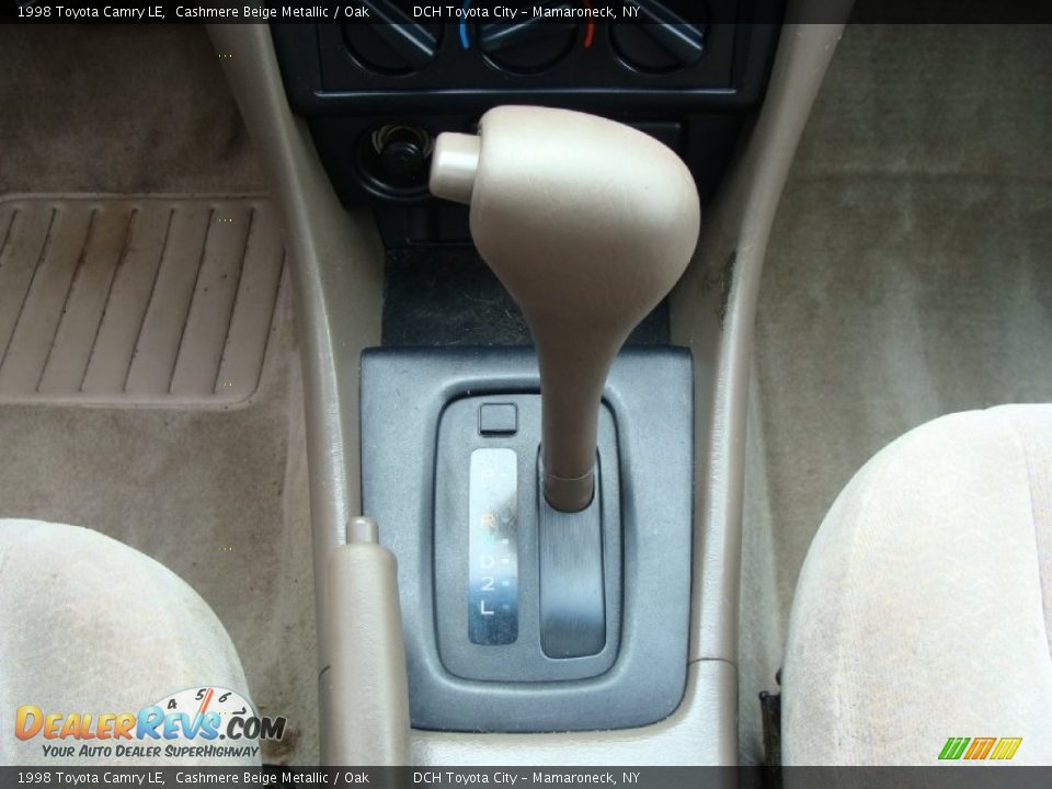 1998 Toyota Camry LE Shifter Photo #27