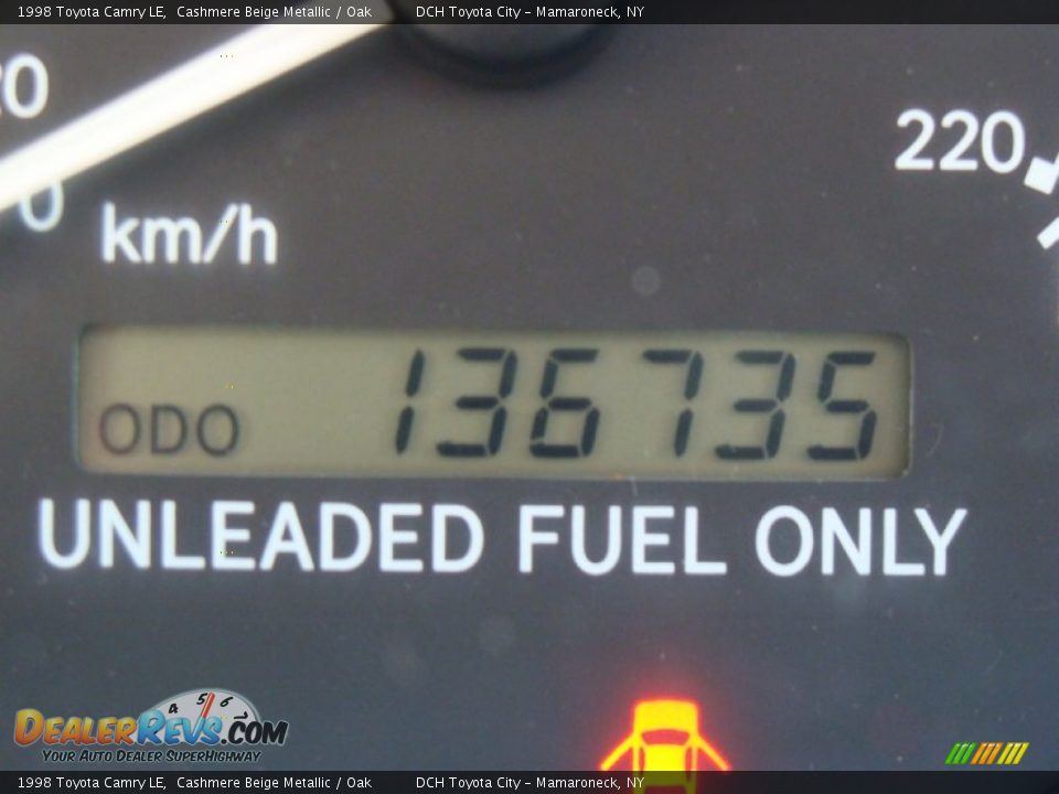 1998 Toyota Camry LE Cashmere Beige Metallic / Oak Photo #28