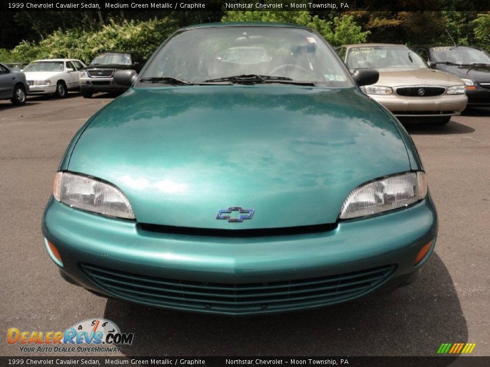 Medium Green Metallic 1999 Chevrolet Cavalier Sedan Photo #2